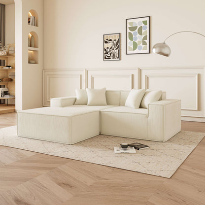 Cube - Sofá Modular 2 Plazas + Puff en Pana Beig en ambiente moderno, ideal para cualquier espacio.